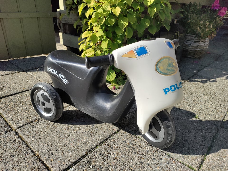 Scooter Politi med vogn Dantoy