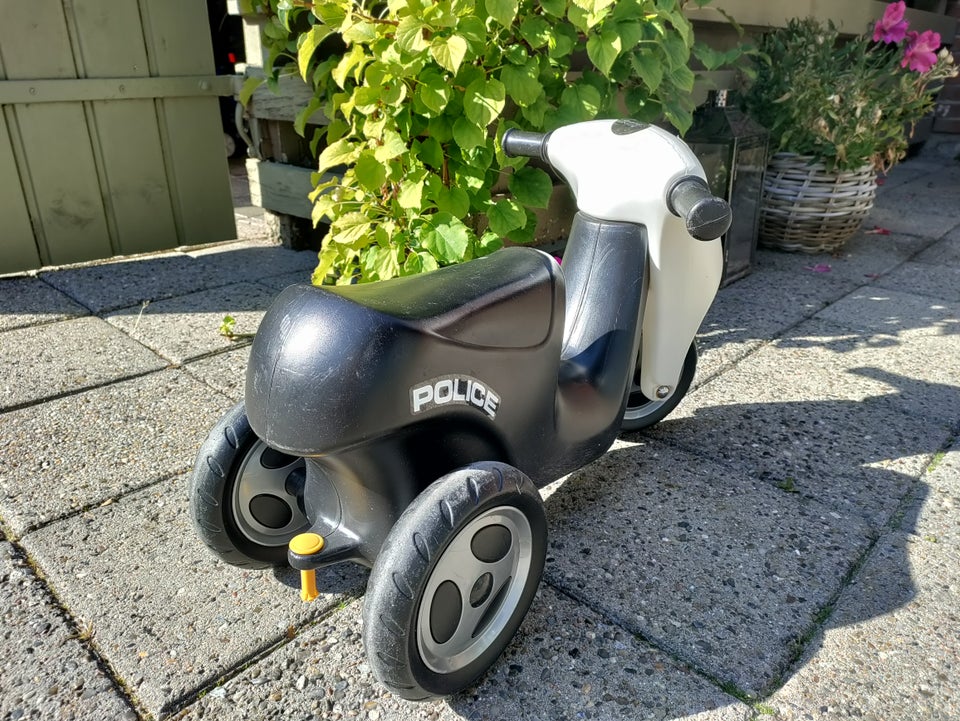 Scooter Politi med vogn Dantoy