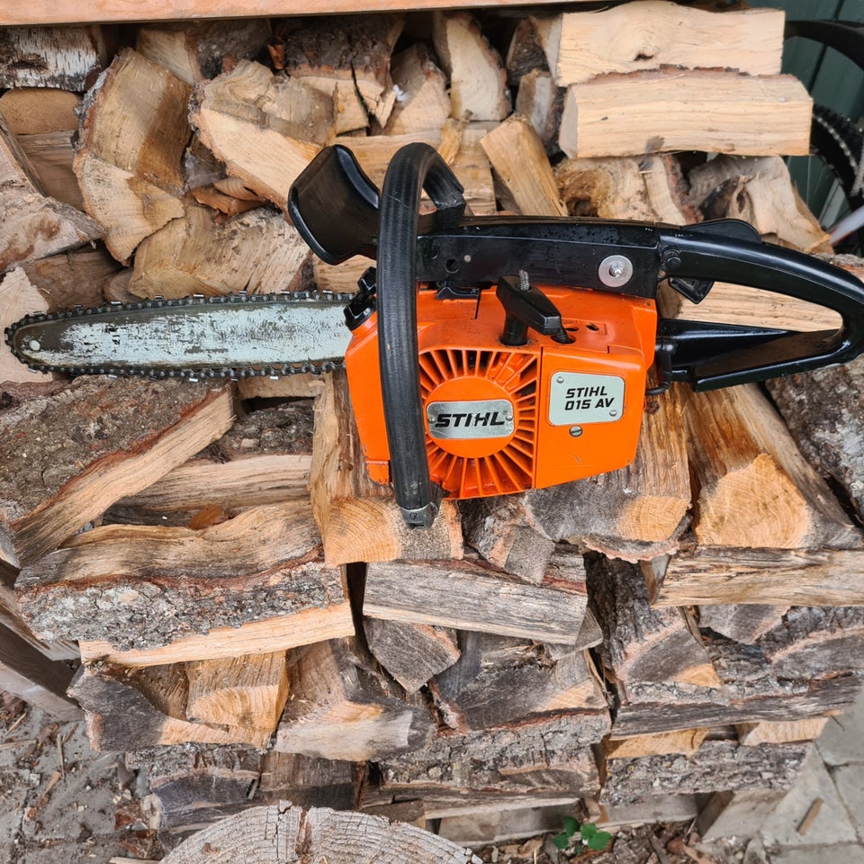 Motorsav, Stihl 015 AV