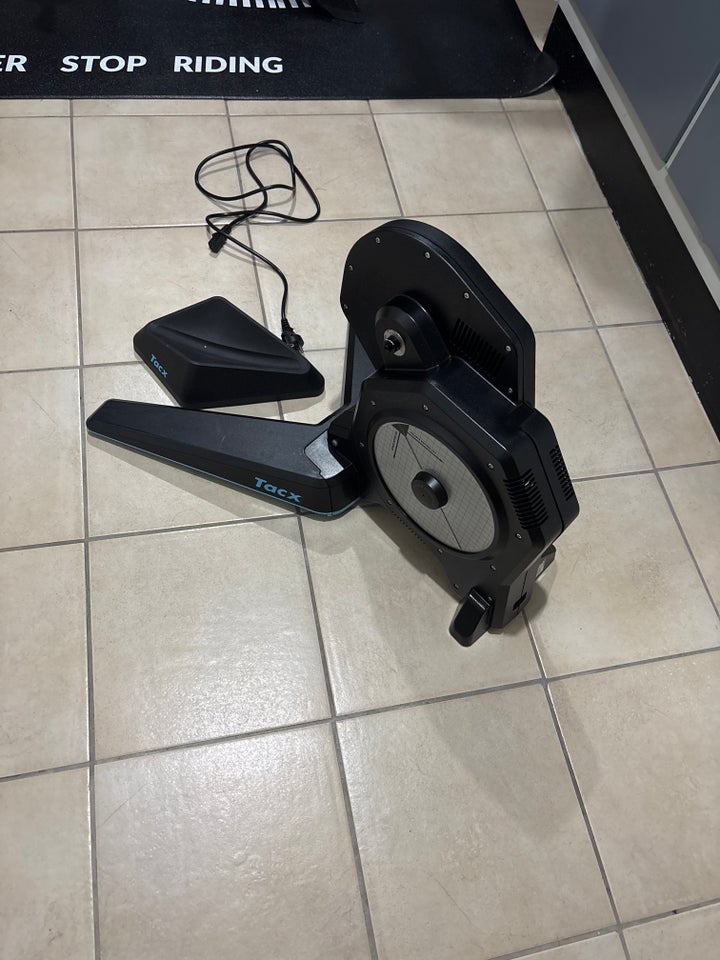 Hometrainer, Tacx FLUX SMART 2