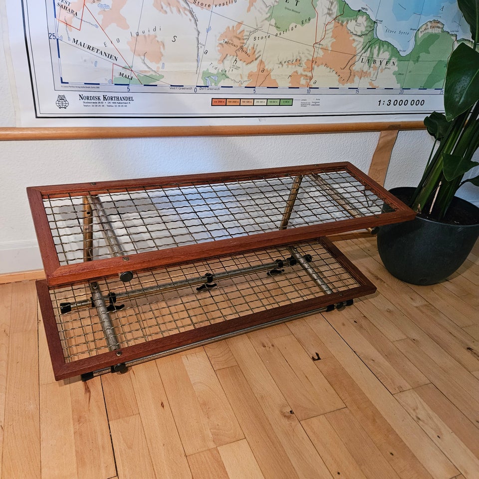 Svensk retro hattehylde i teak