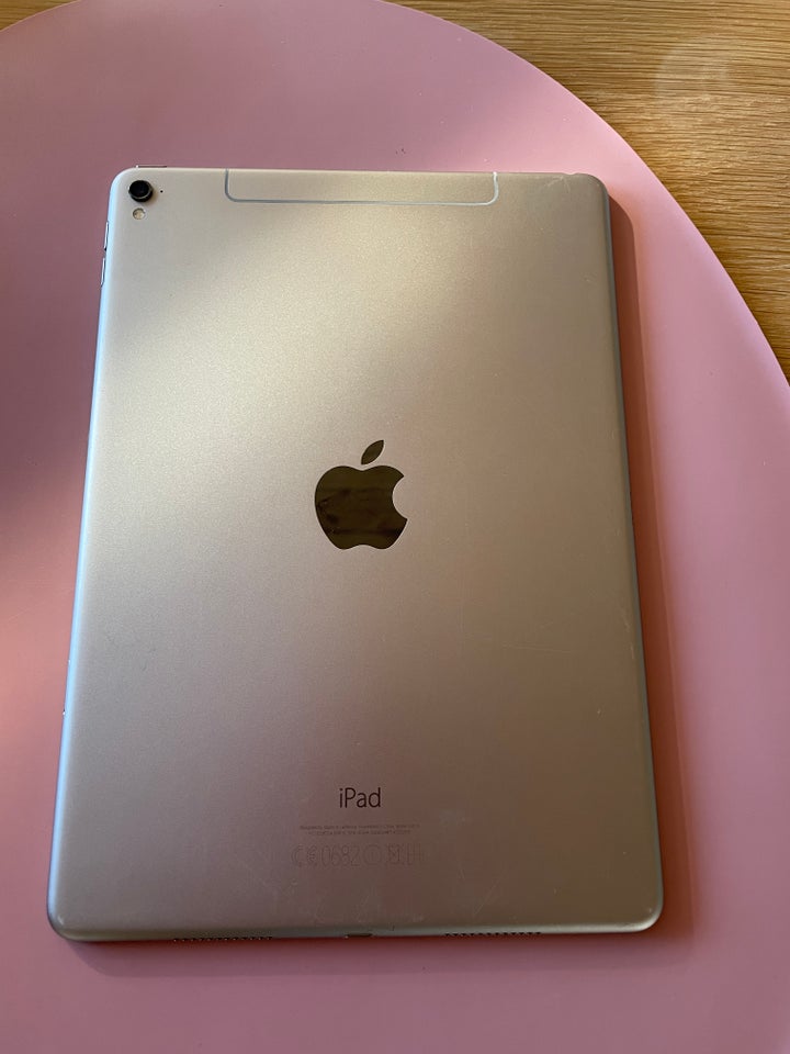 iPad Pro, 32 GB, sort