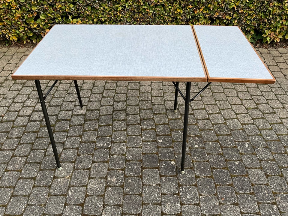 Køkkenbord, 1960 år gl., b: 63 d: 120