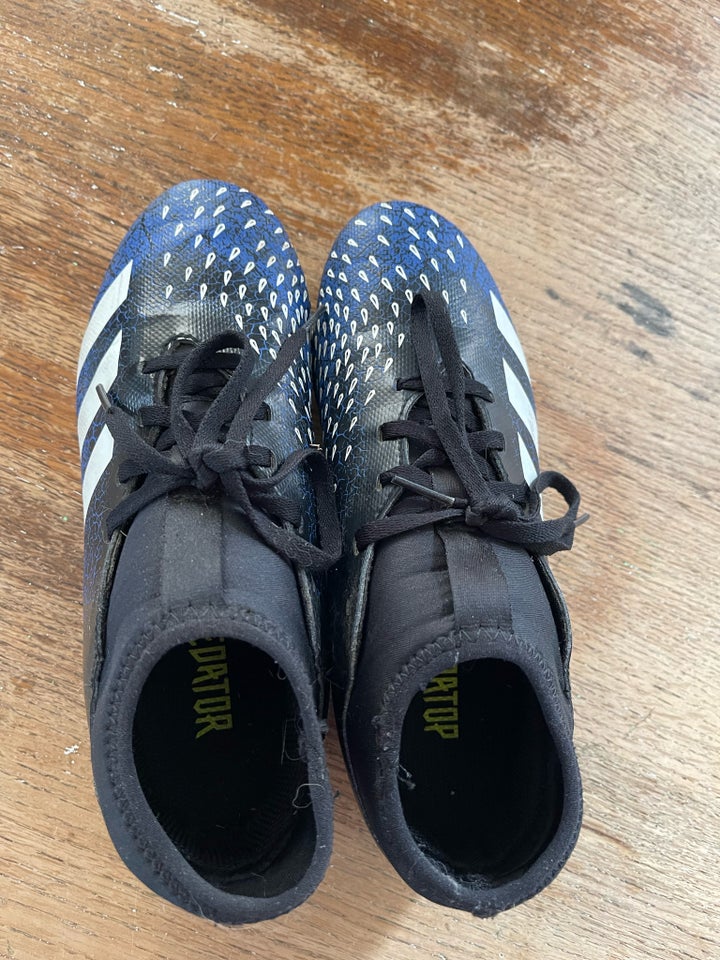 Fodboldsko Adidas predator str