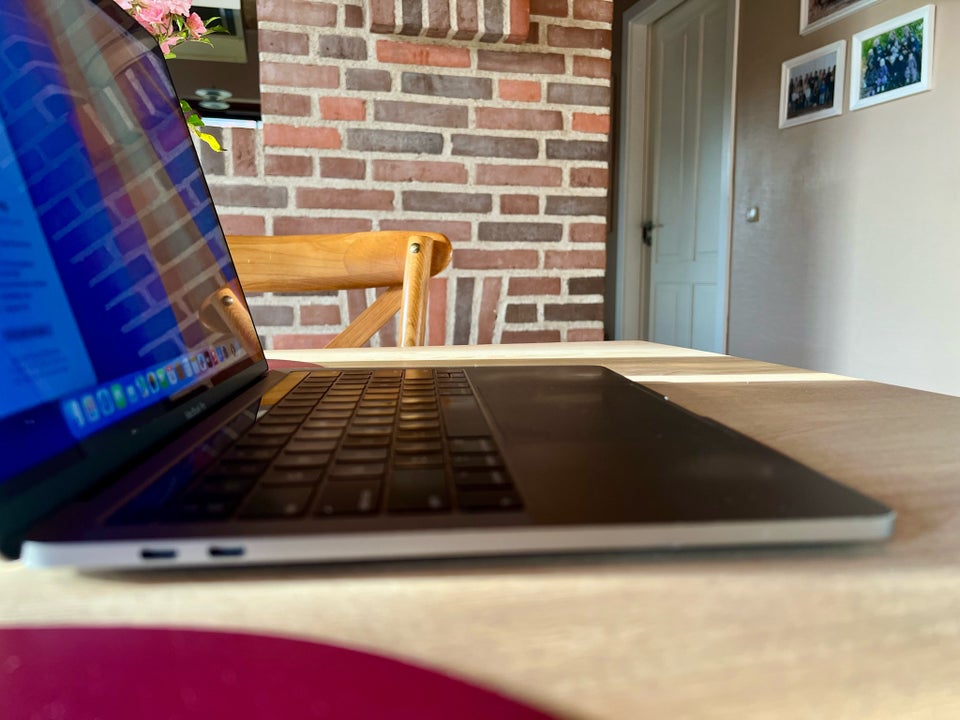 MacBook Pro, i7 - 2019, 2,8 GHz