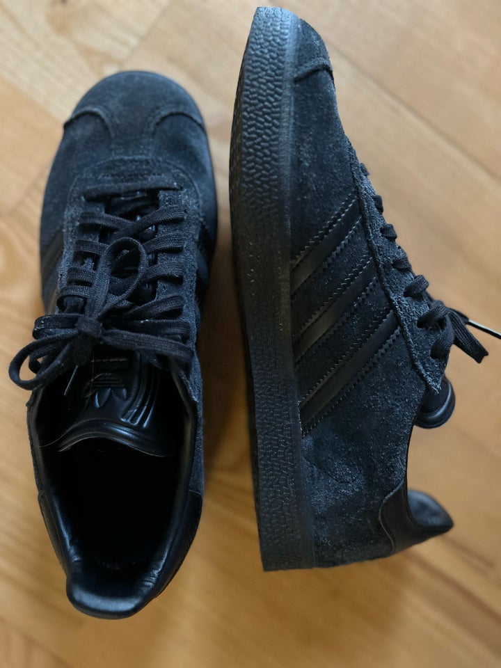 Sneakers, str. 39, Adidas