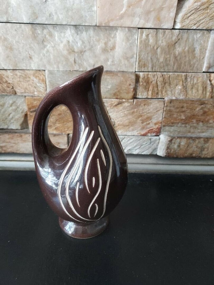 Andet Vase / kande