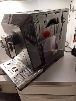 Fuldautomatisk espressomaskine