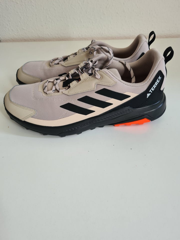 HELT NYE ADIDAS TERREX  FE