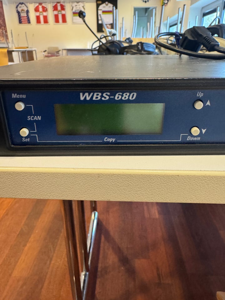 Intercom, WBS-680