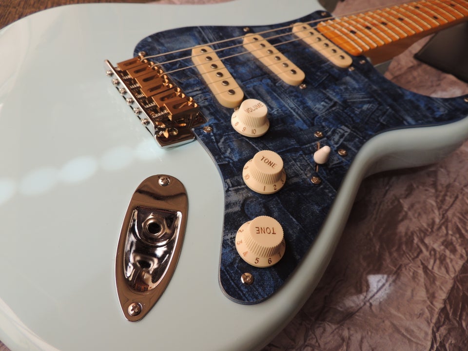 Elguitar, andet mærke Fender Strat