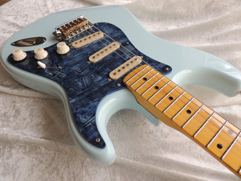 Elguitar, andet mærke Fender Strat