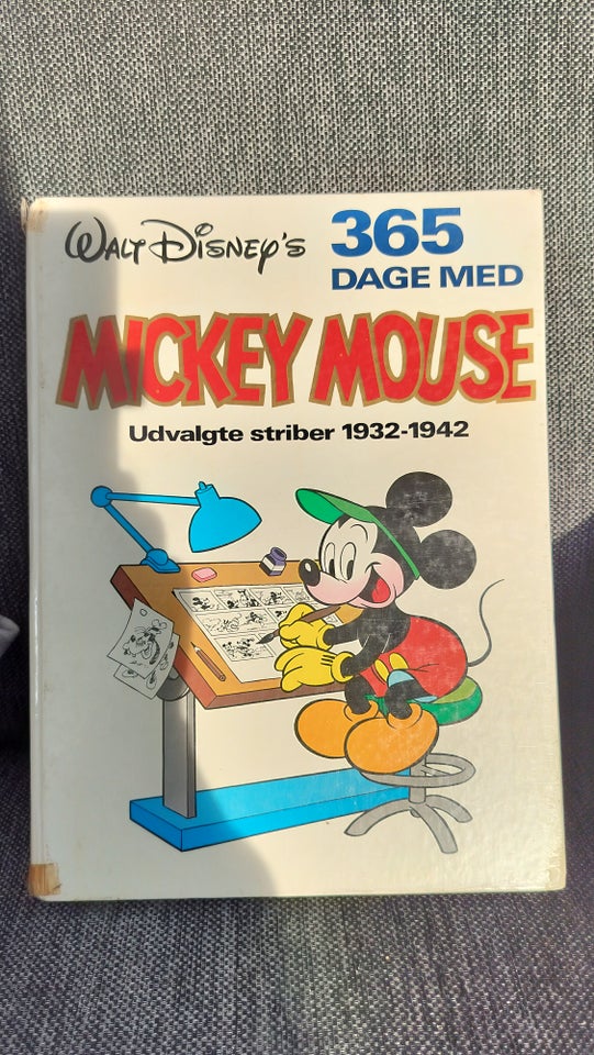 365 dage med Mickey Mouse, Walt