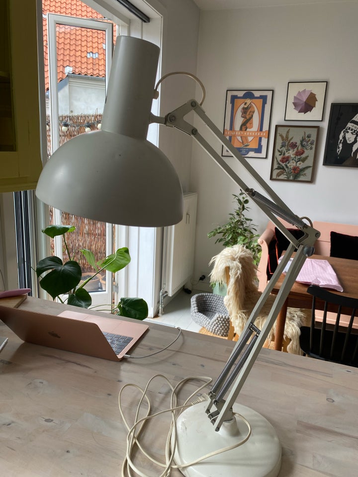 Arkitektlampe Louis Poulsen