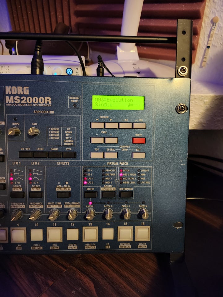 Synthesizer, Korg Ms2000r