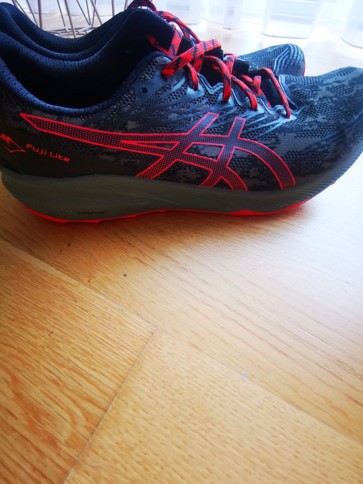 Løbesko Asics Fuji Lite str 47