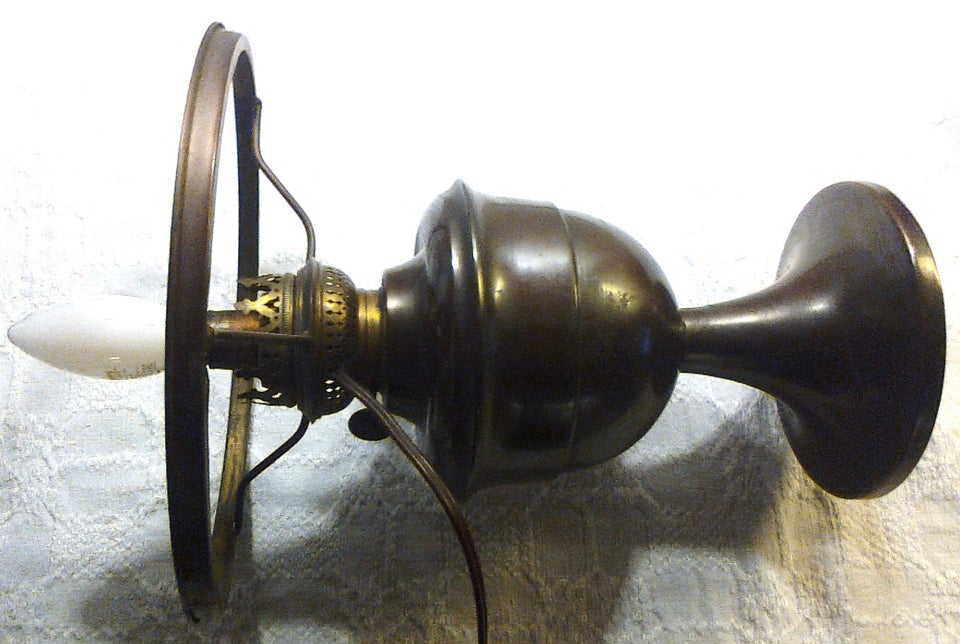 Anden bordlampe, Petroleumslampe