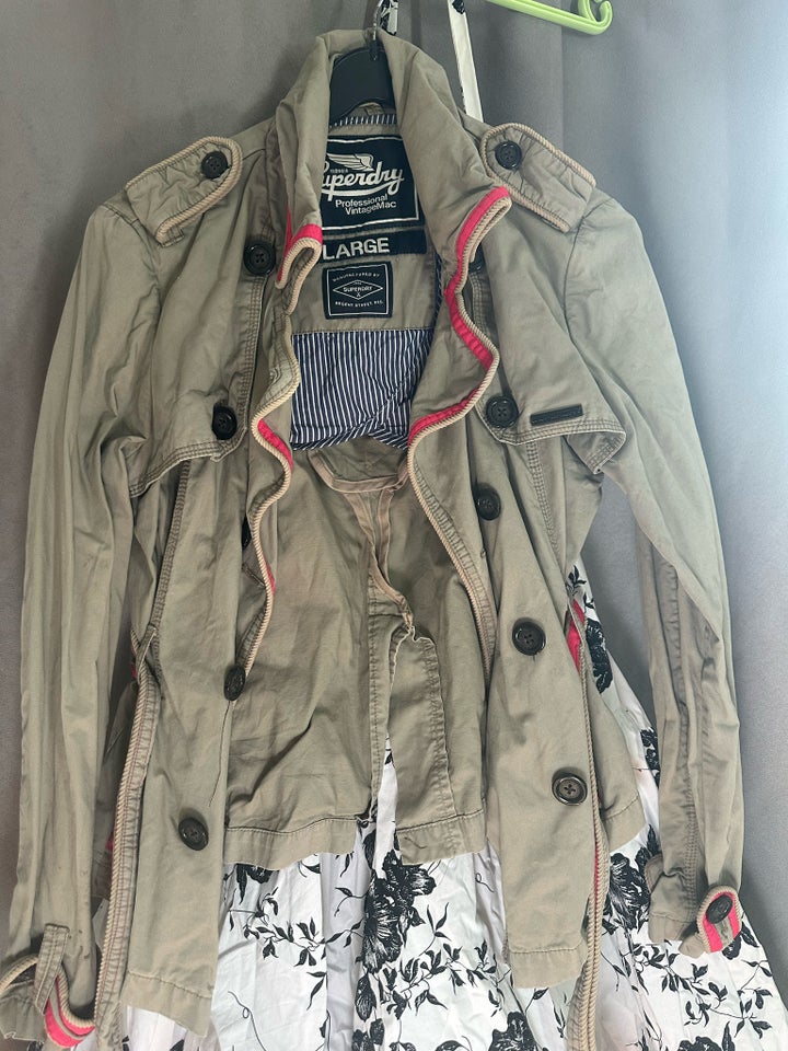 Jakke str 38 Superdry