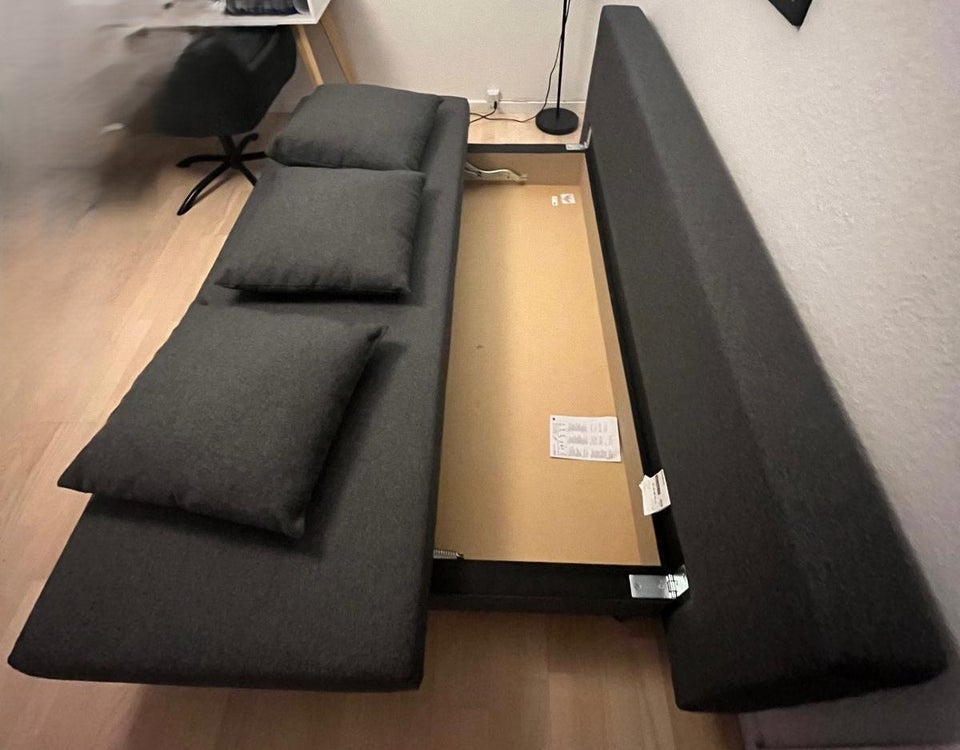 Sovesofa, IKEA, b: 135 l: 191 h: 42