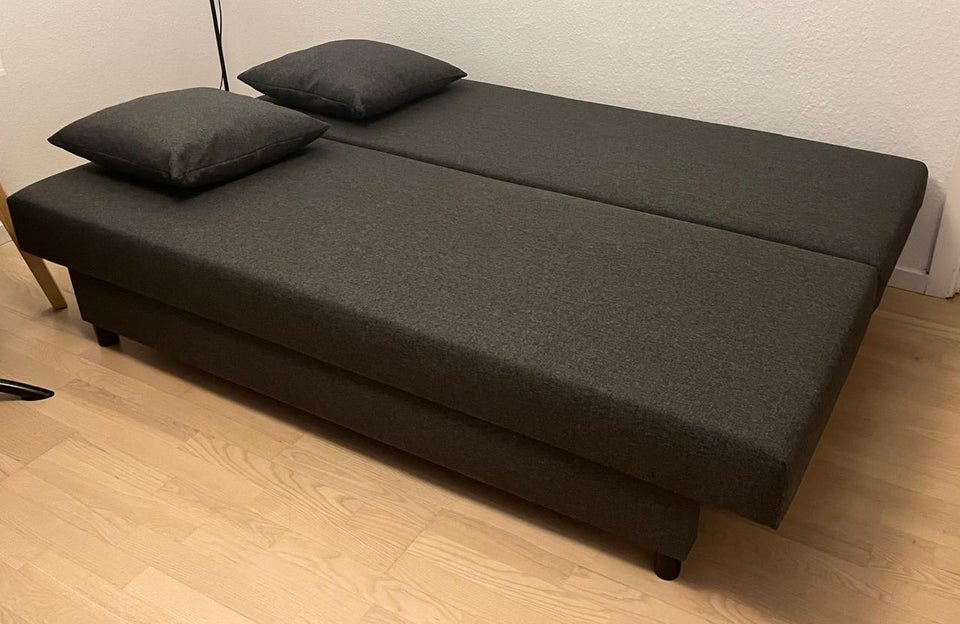 Sovesofa, IKEA, b: 135 l: 191 h: 42