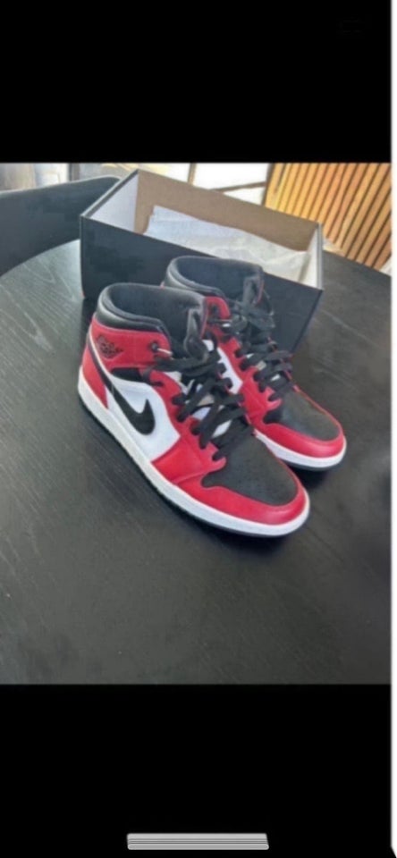 Sneakers Jordan 1 str 44