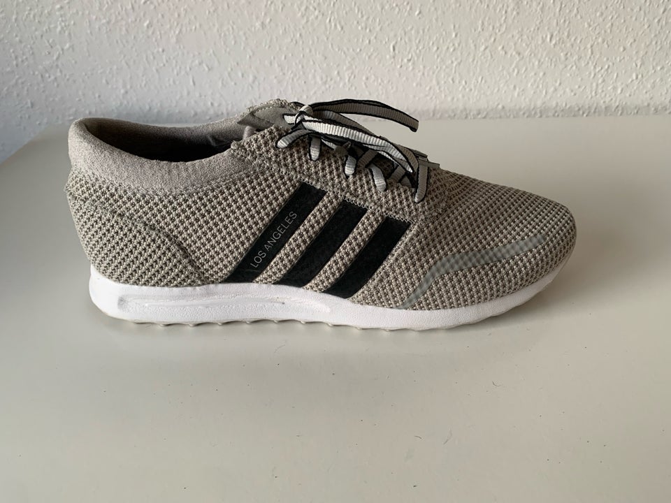 Sneakers, Adidas, str. 45