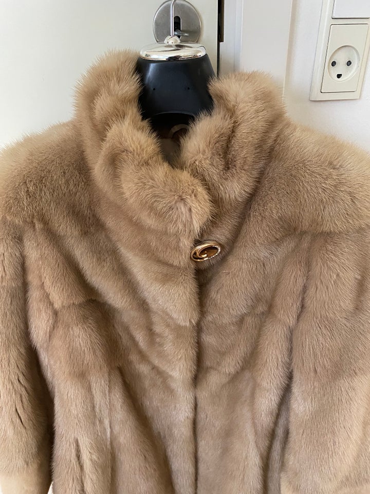 Pels, str. 38, Aobaisai furs