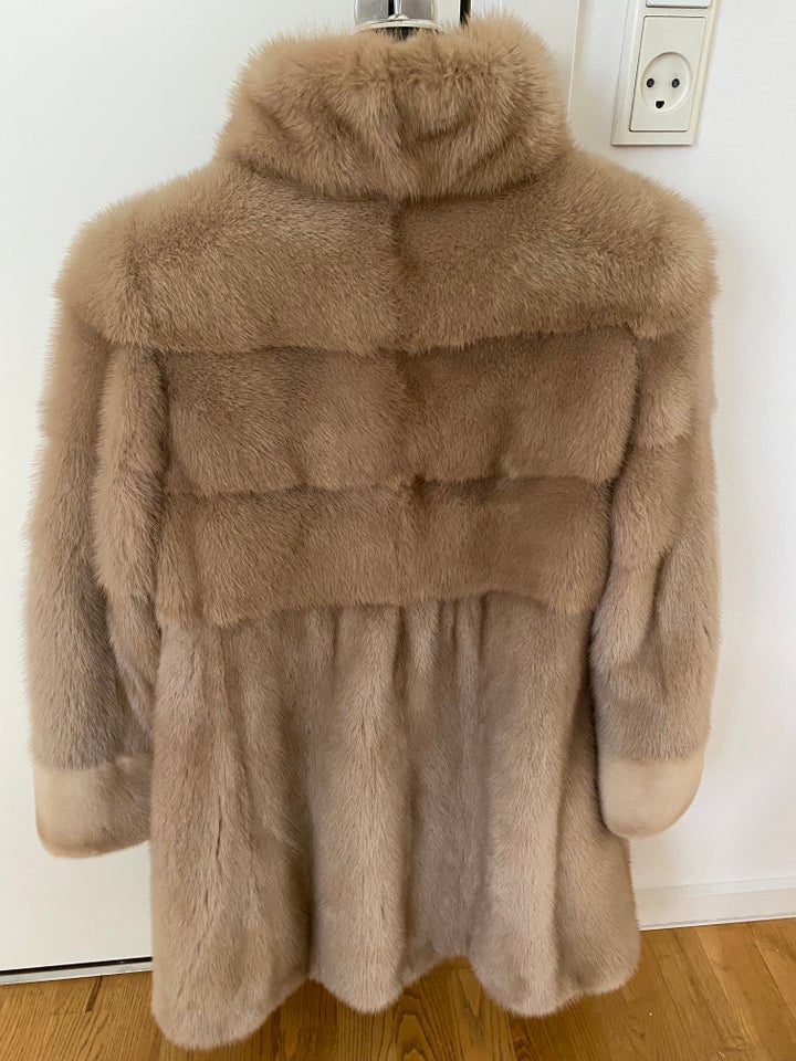 Pels, str. 38, Aobaisai furs