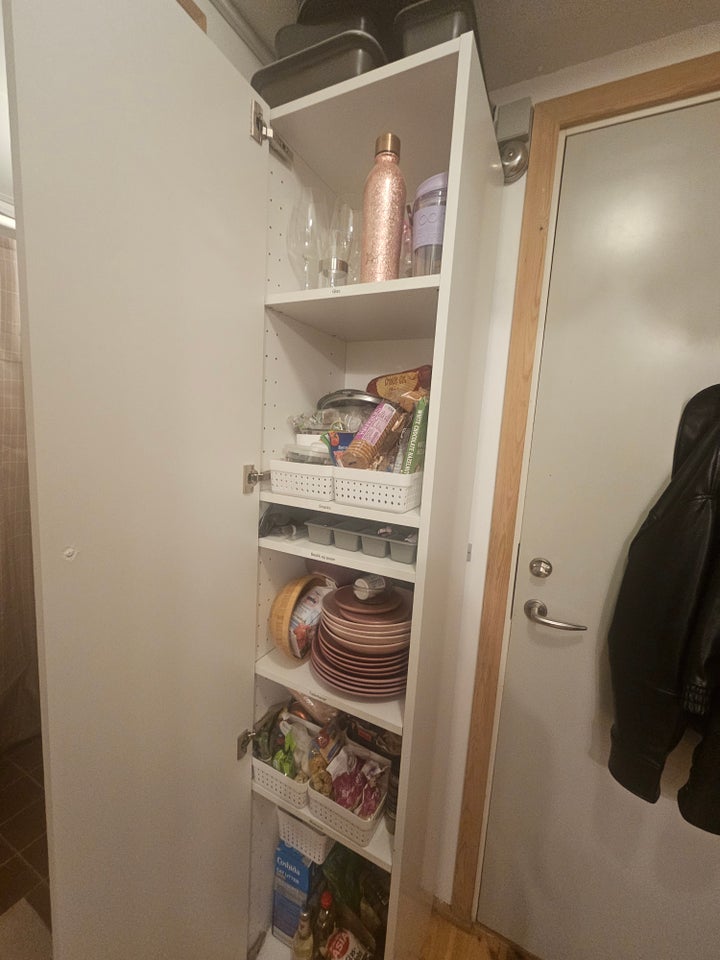 Højskab, Ikea, b: 40 d: 37 h: 200