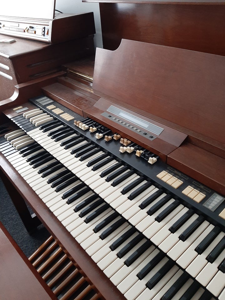 Hammondorgel, Hammond Super B