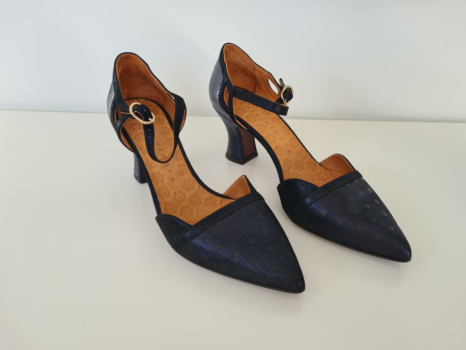 Pumps, str. 40, Chie Mihara