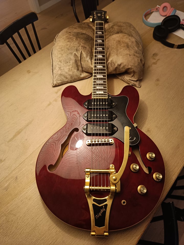 Elguitar, Epiphone Riviera Custom