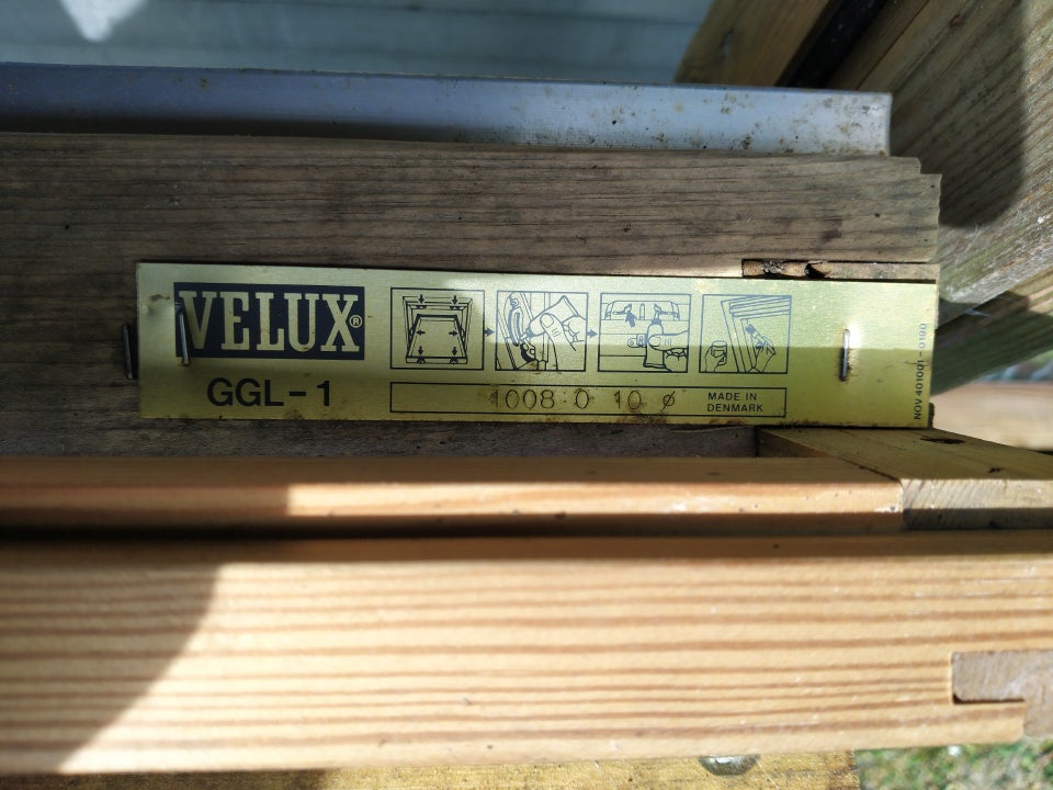 VELUX vinduer GGL -1 b: 78 cm l: 98