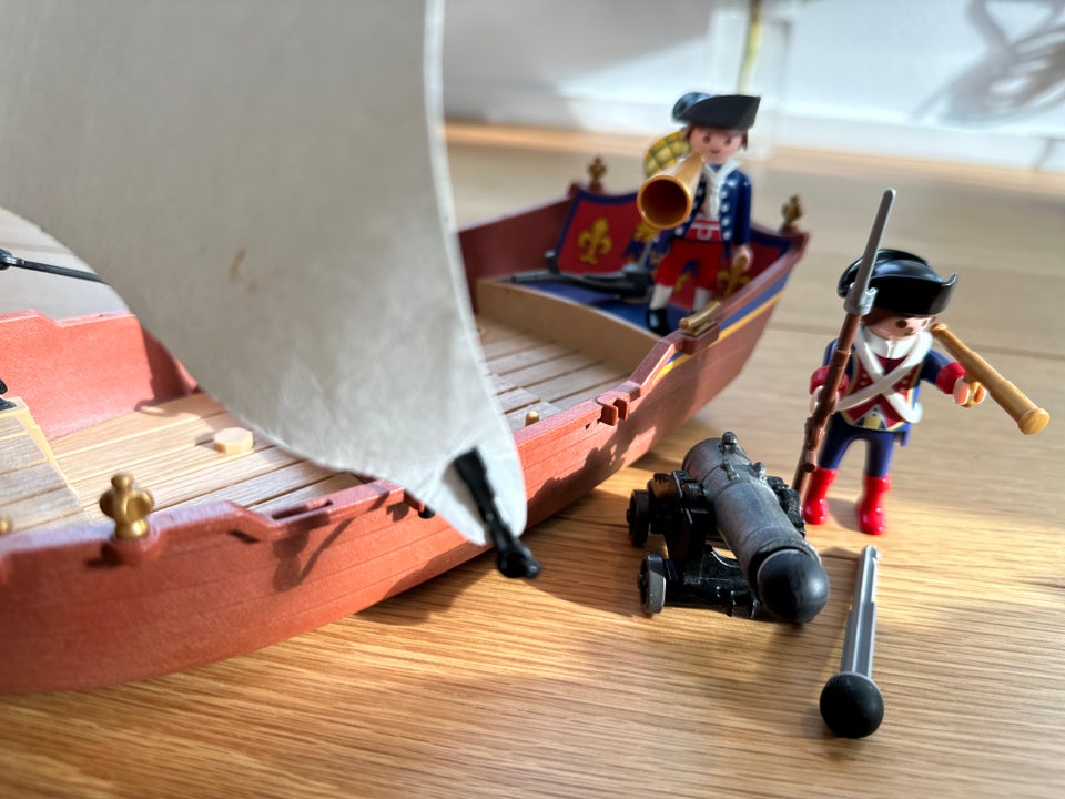 Playmobil, skib med 2 soldater og