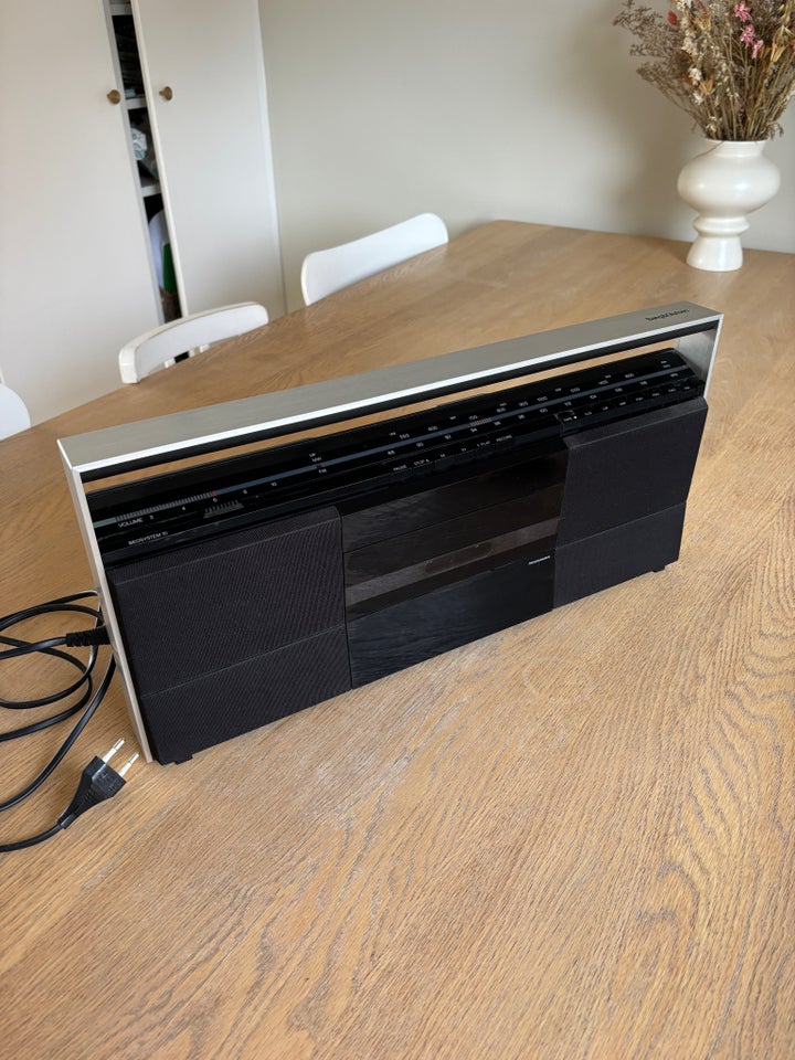 AM/FM radio, Bang  Olufsen,