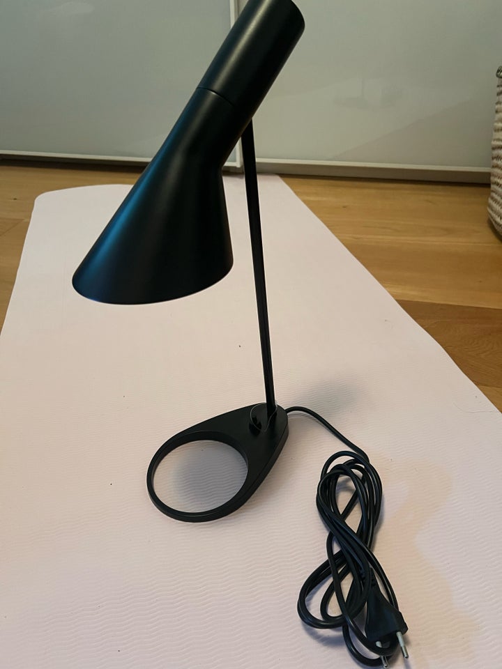 Arne Jacobsen AJ mini bordlampe