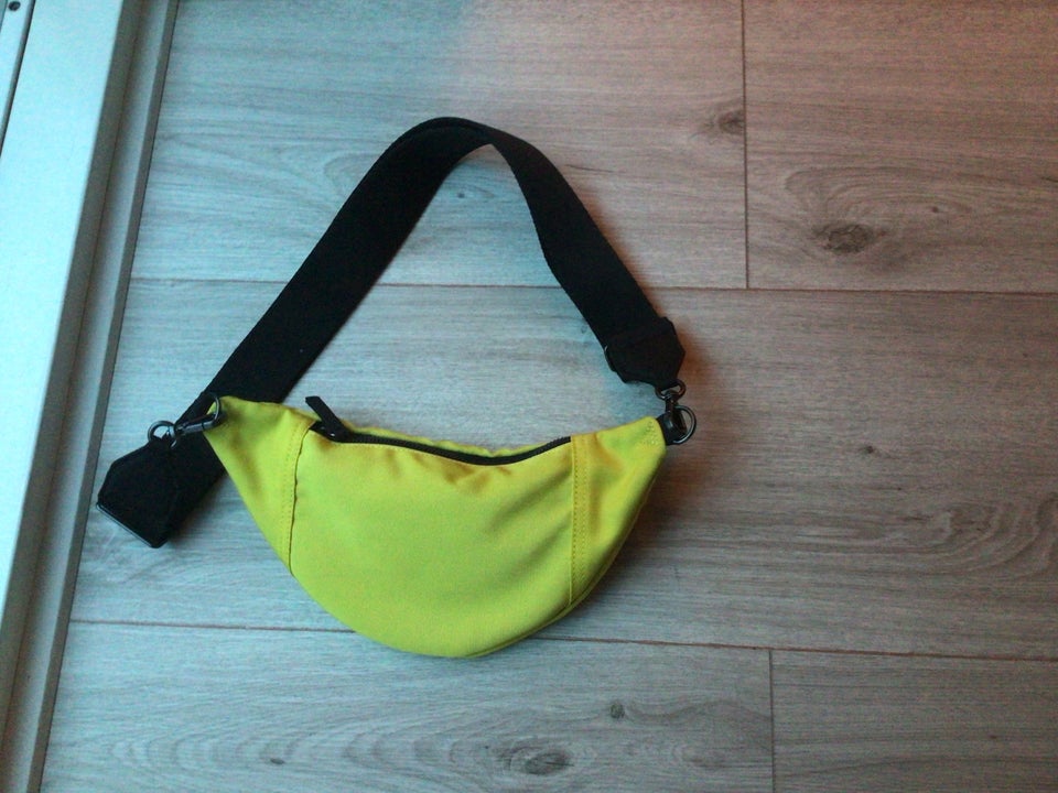 Crossbody, Markberg