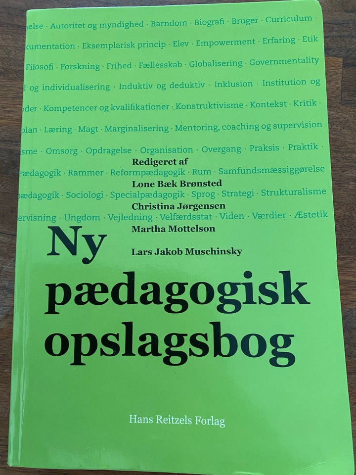 Ny pædagogisk opslagsbog