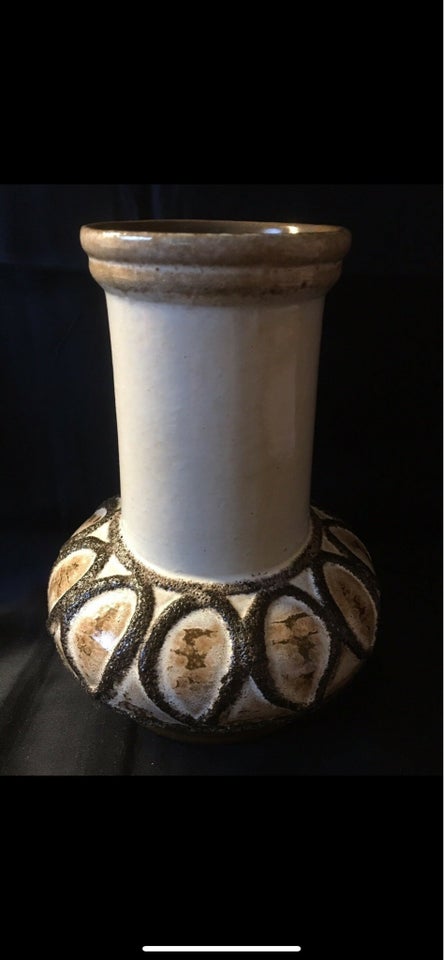 Keramik KANDE / VASE STRAHLA