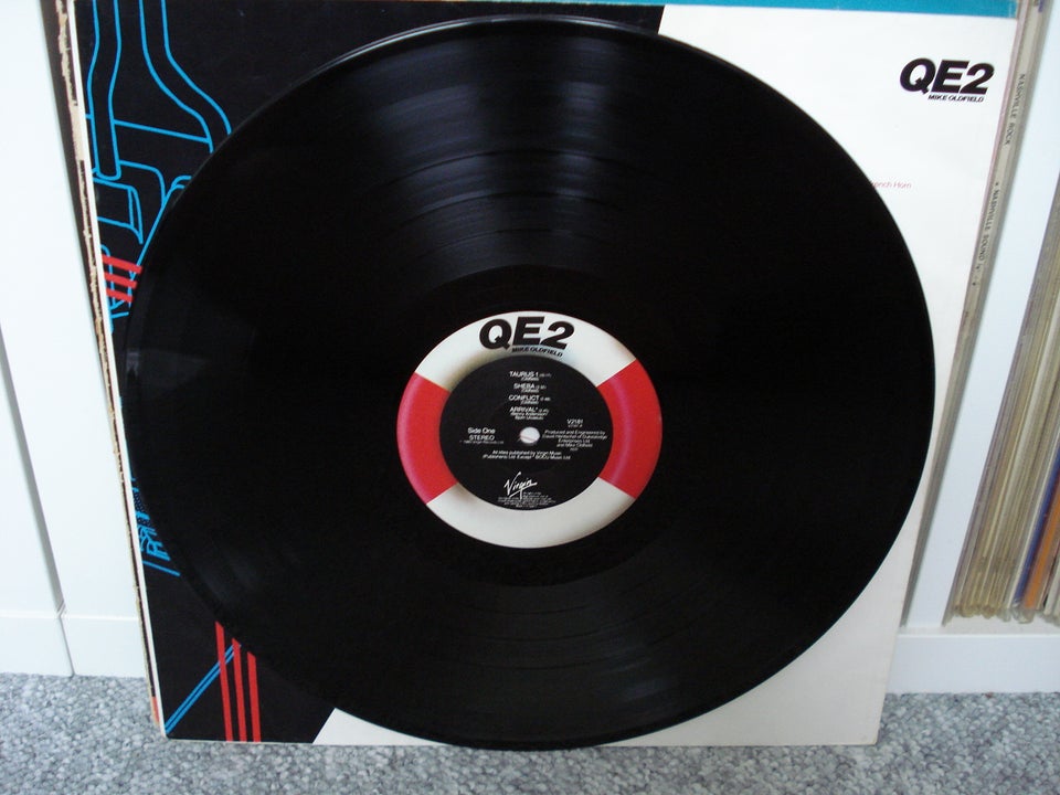 LP Mike Oldfield QE2