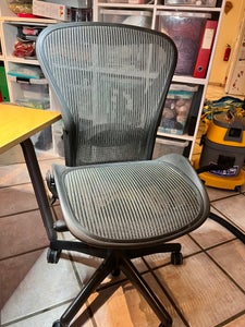 Kontorstol Herman Miller Aeron B