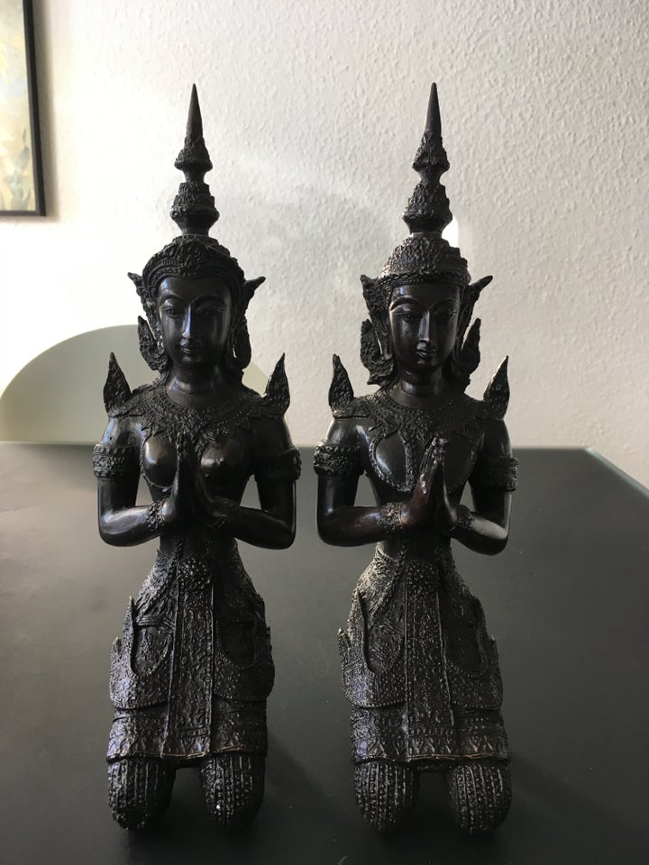 2 Tempeltjenere i bronze - H 32 cm