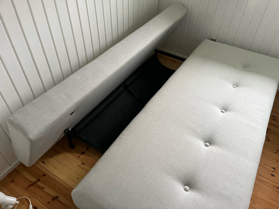 Futon, Innovation Living