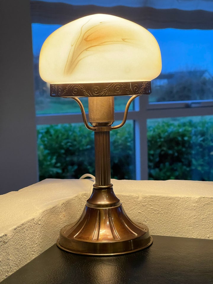 Anden bordlampe, Strindberg