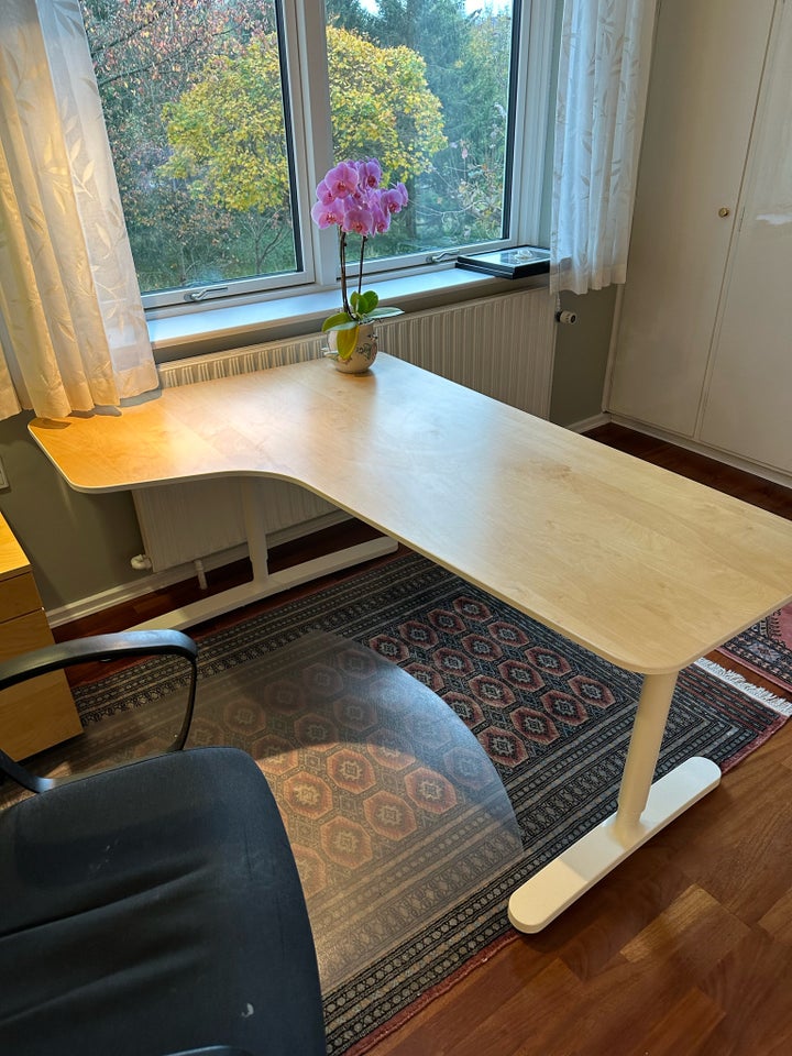 Skrivebord, Ikea, b: 160 d: 110 h: 70