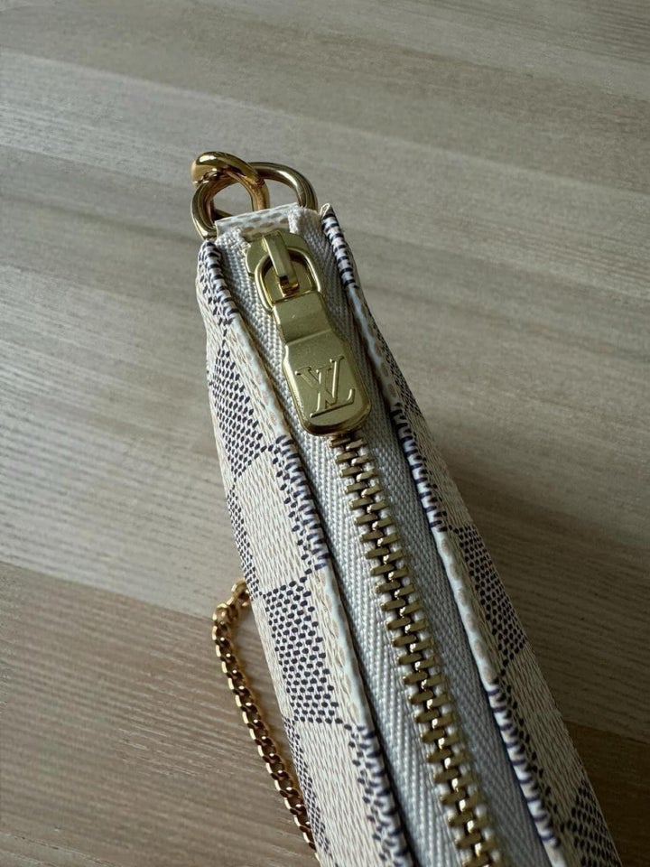 Clutch, Louis Vuitton