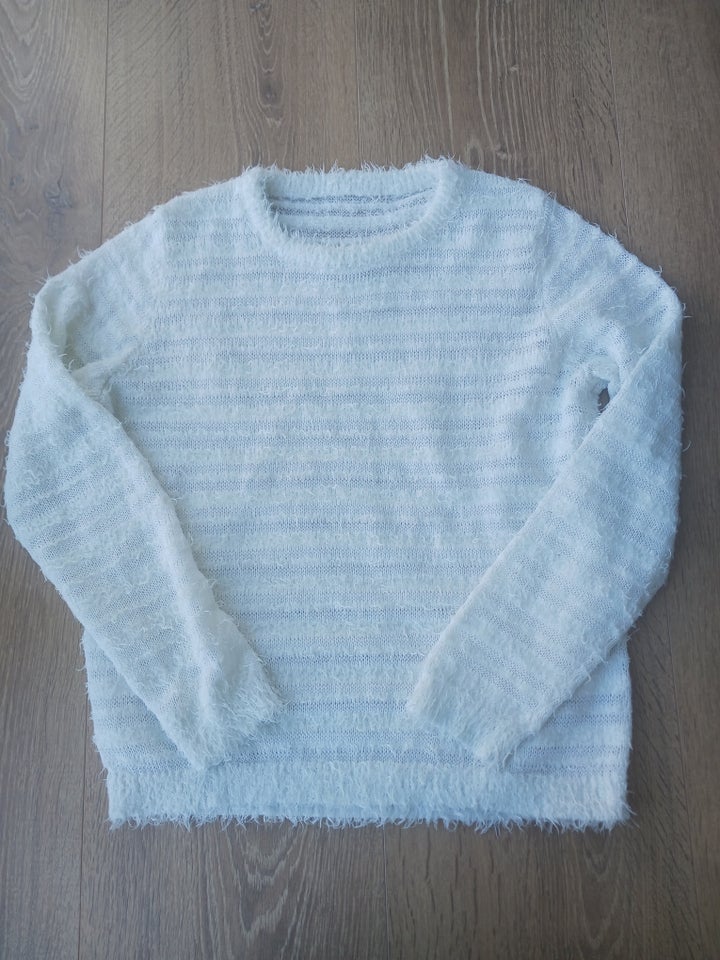 Sweater, Sisters Point, str. 38