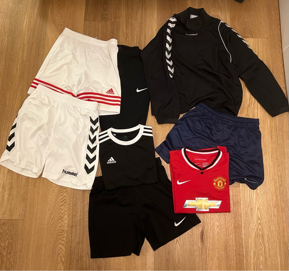 Gymnastiktøj, T-shirts og shorts,