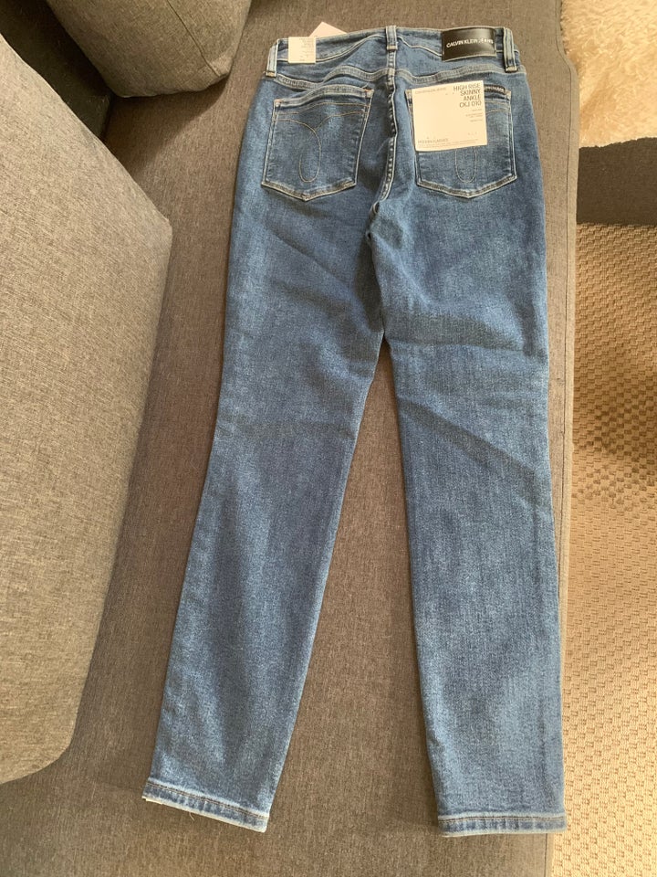 Jeans, Calvin Klein, str. 28