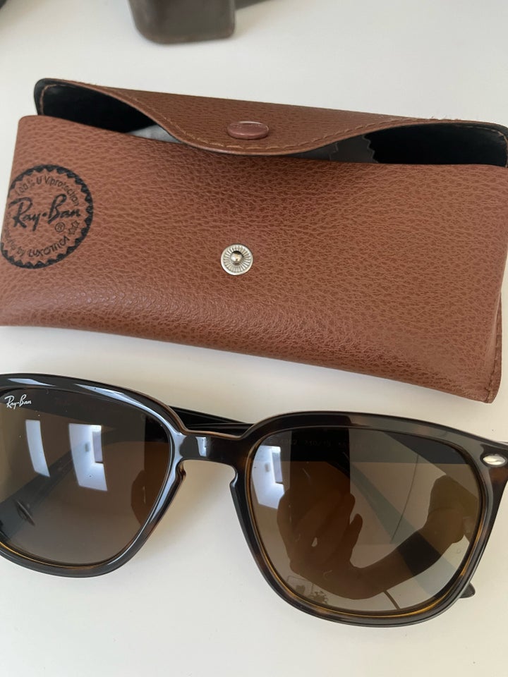 Solbriller dame, Ray-Ban Warfarer